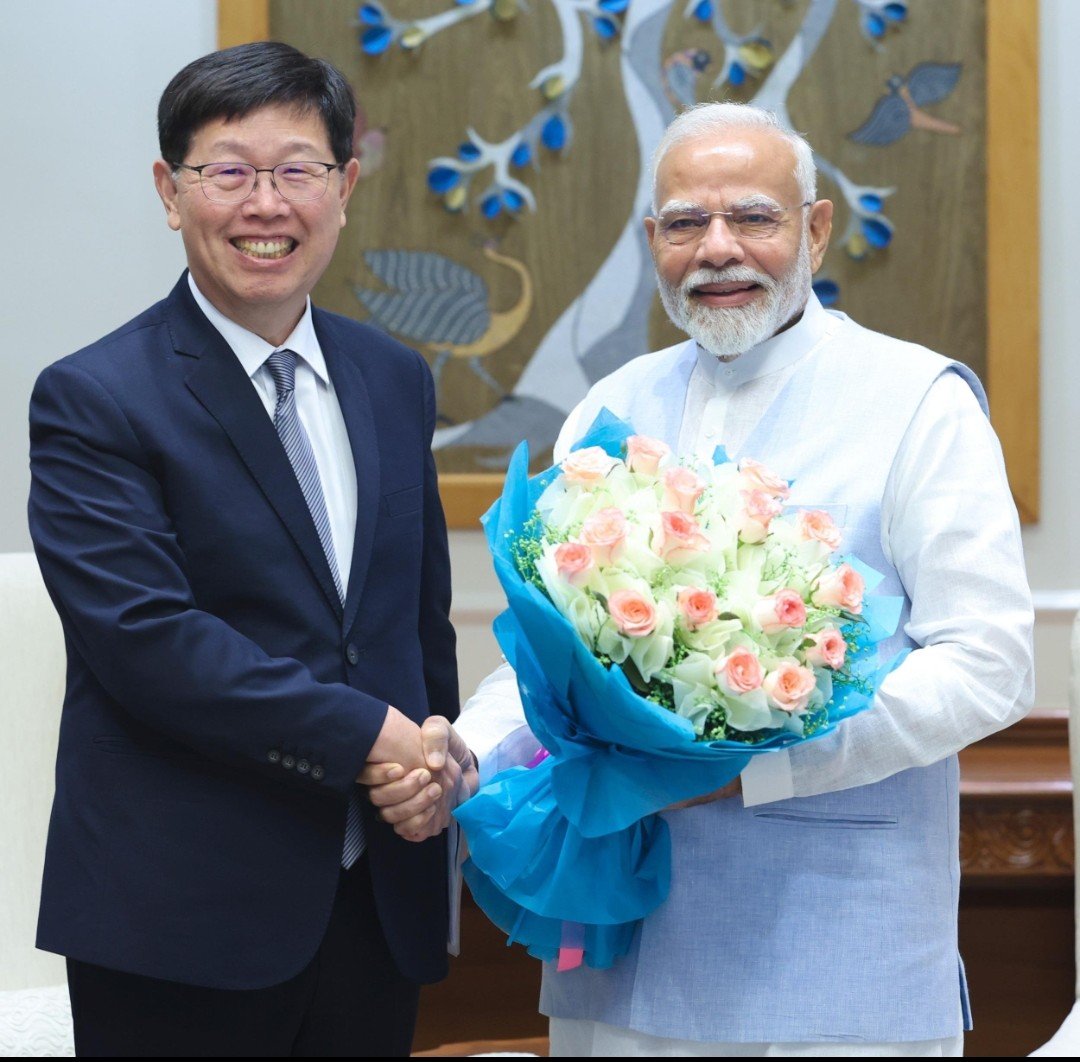 Prime Minister Shri Narendra Modi meets chairman of Foxconn, Mr. Young Liu