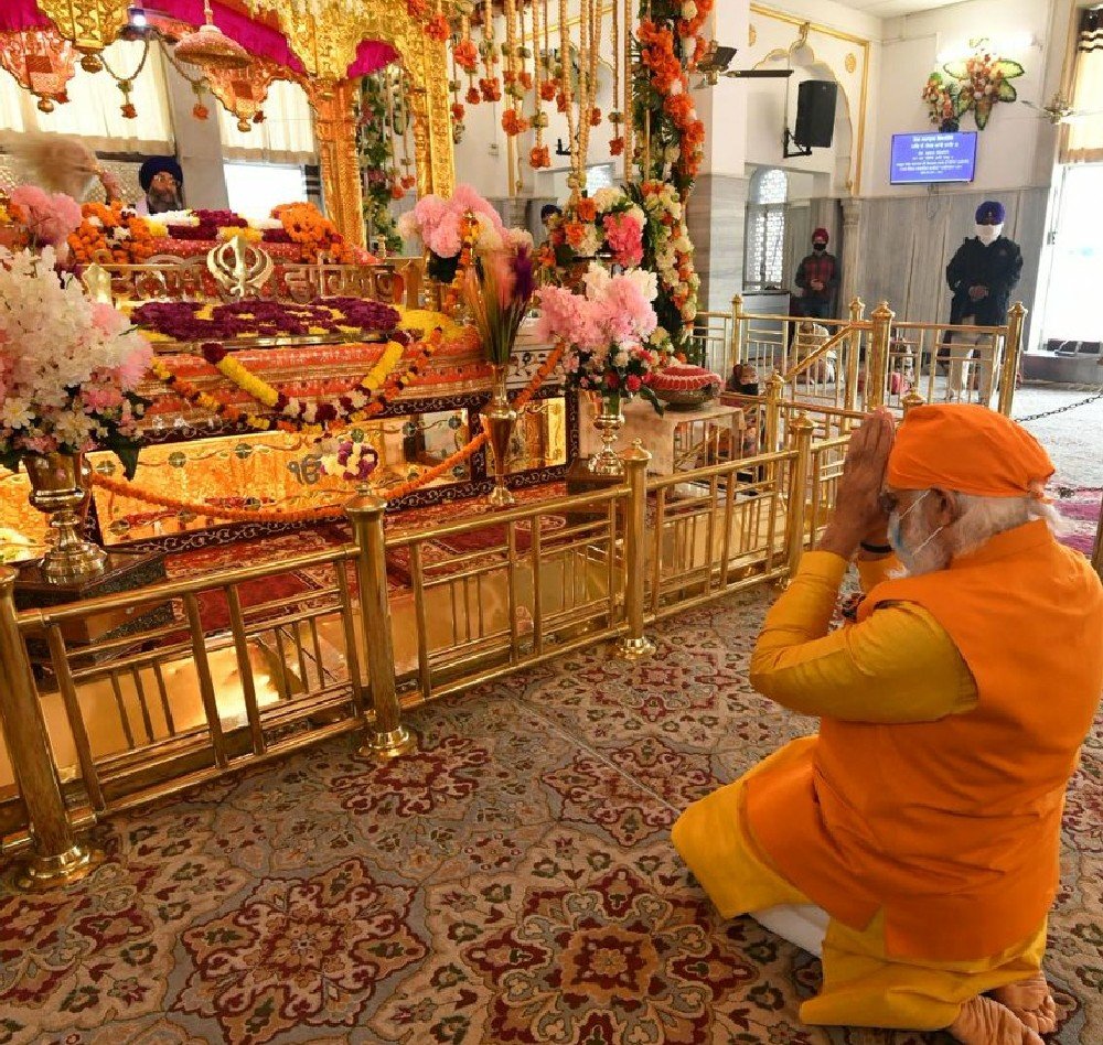 Prime Minister Narendra Modi extends greetings on Prakash Purab of Sri Guru Granth Sahib